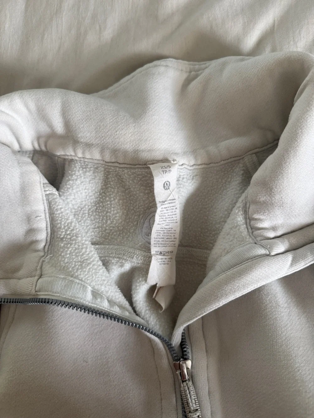 Lululemon Cream Scuba Cropped Quarter-Zip - Picture 2 of 3